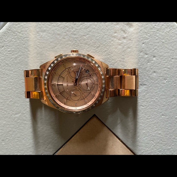 MICHAEL KORS Vail Rose Gold Dial Ladies Chronograph Watch - Picture 6 of 8
